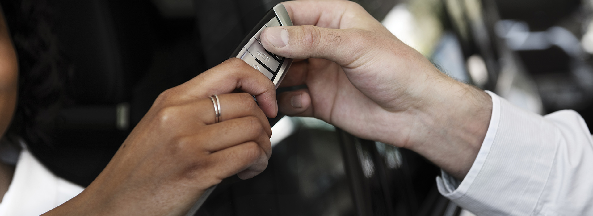 passaggio chiavi macchina venduta